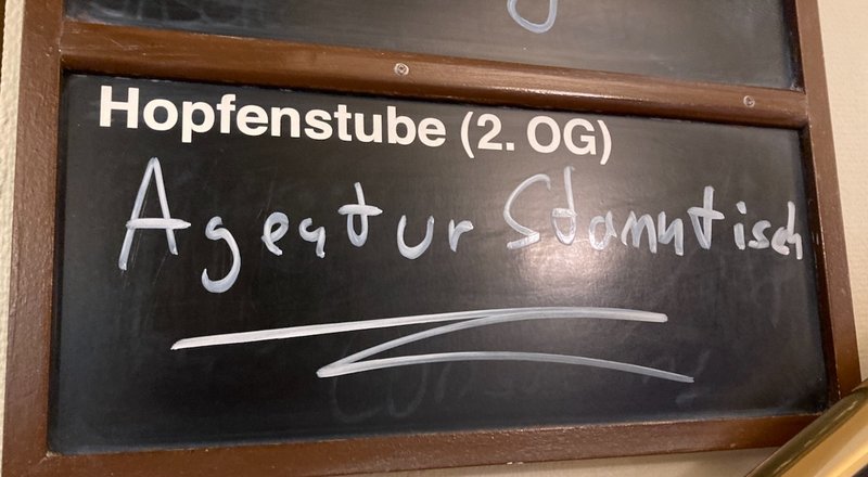 Agenturstammtisch in Düsseldorfer Brauerei Schlüssel Agenturstammtisch in Düsseldorfer Brauerei Schlüssel